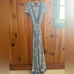 ❤️Blue White Floral Wrap Dress with cute reddish pink polkadots